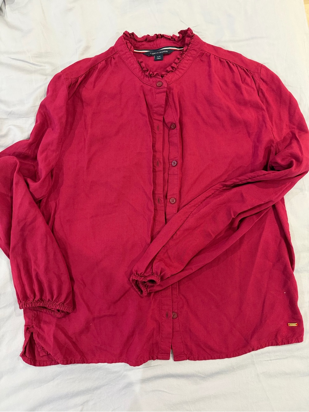 Tommy Hilfiger magenta button down blouse in S